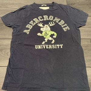 Abercrombie & Fitch T shirt